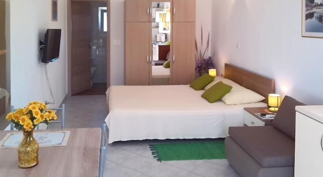 Apartment Brane, Забронировать Апартаменты/квартира Остров Углян , рядом с Пляж Сутомишчица