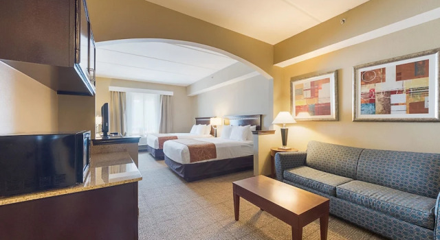 Люкс с частичным видом на океан Comfort Suites Beachside