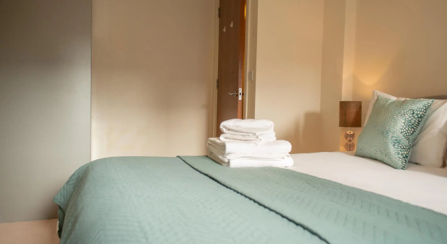Comfy One Bedroom Apartment in City of London, Varaa Huoneisto Asunnot kohteessa Merseyside, Huoneisto