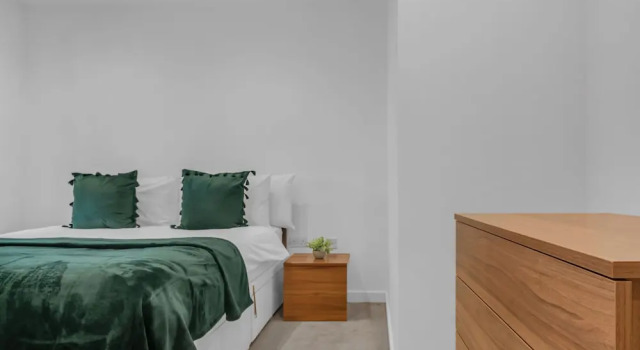 Deluxe 1 Bedroom Apartment in City Road
