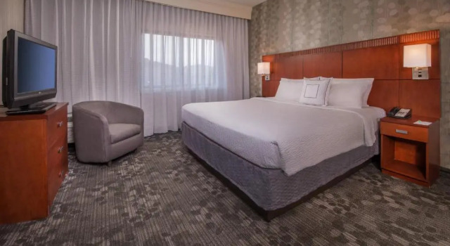 Люкс Courtyard by Marriott Dulles Airport Chantilly