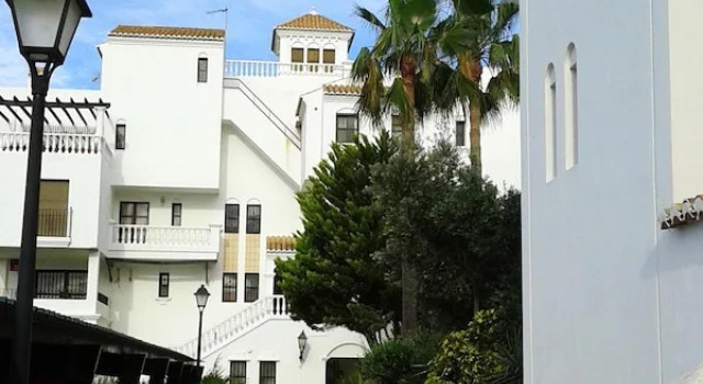 Apartment With 2 Bedrooms in Roquetas de Mar, With Pool Access - 50 m, Забронировать Апартаменты/квартира Отели Рокетас-де-Мар с парковкой, Парковка