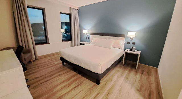 Hotel Diego de Almagro Pudahuel Aeropuerto, Забронировать Отель Сантьяго 