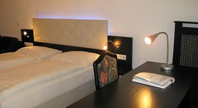 Dom Hotel