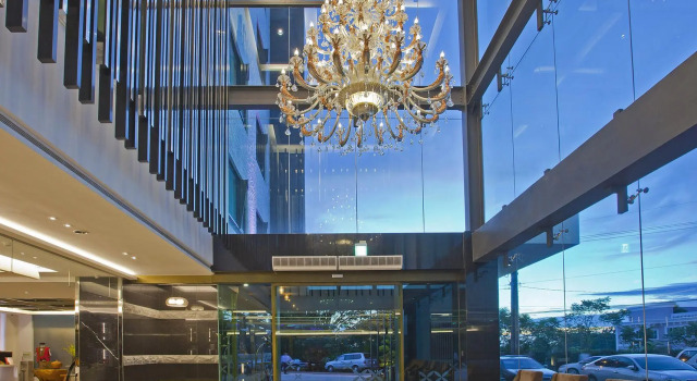Renyi Lake Hotel, Book Hotel Chiayi City Chiayi County