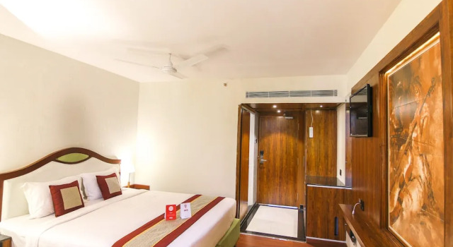 Blak Wite, Rezerwuj Hotel Hotele w Andhra Pradesh z parkingiem, Parking