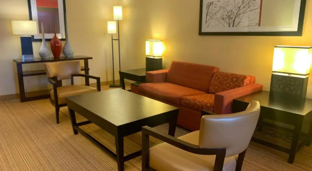Люкс Courtyard by Marriott Buffalo Amherst/University