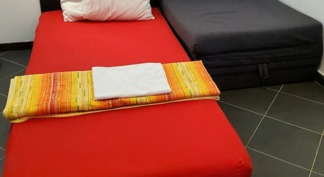 Charming Apartment 3 Sleeps 4 Guests, Prenota Appartamento Splitska 