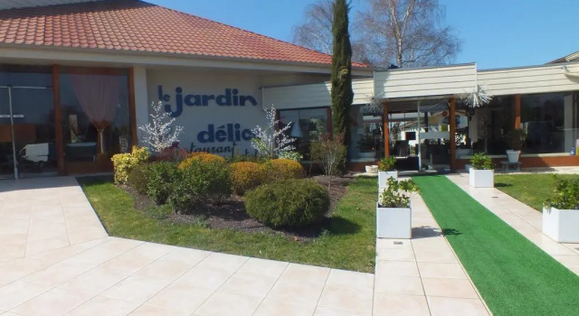 Hotel Restaurant Le Jardin Délice, Prenota Hotel Saint-Victor Allier
