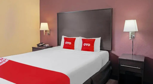 Люкс с 2 комнатами OYO Hotel McAllen Airport South
