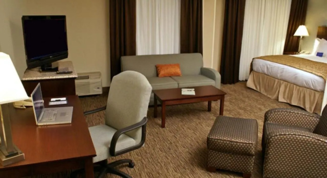 Полулюкс DoubleTree by Hilton Rocky Mount