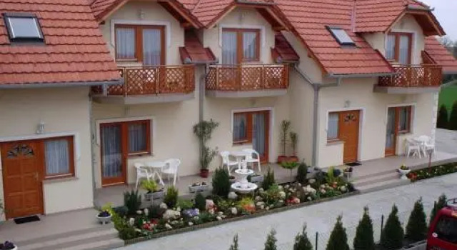Anna Apartman