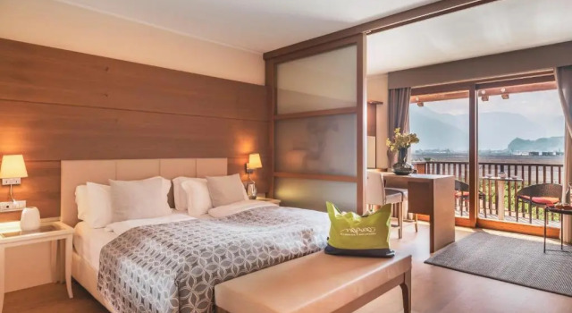 Полулюкс с видом на горы Art & Design Hotel Napura