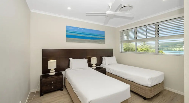 Апартаменты Executive Poinciana Lodges - Ocean Views