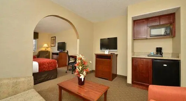 Quality Suites At Evergreen Parkway, Buchen Sie Hotel Evergreen Colorado