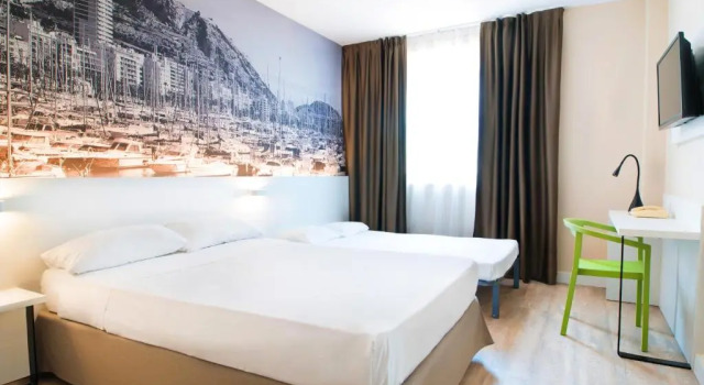 Семейный номер Standard B&B HOTEL Alicante