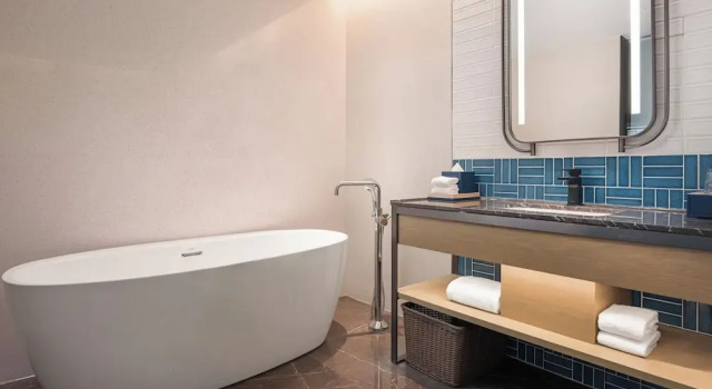Двухместный номер Classic с видом на город Отель Four Points by Sheraton Chengdu Chunxi Road