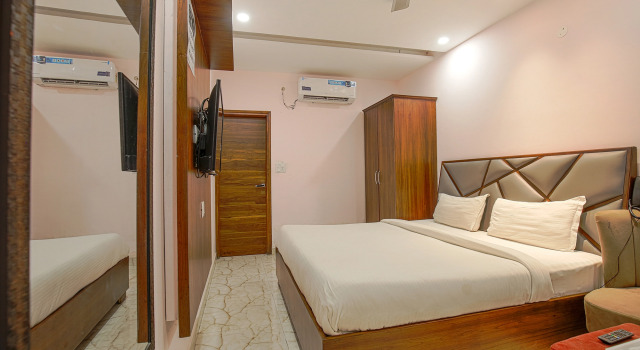Fabhotel Stevia