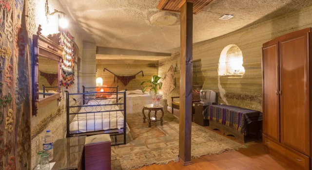 Двухместный номер Standard Oriental Cave Suites