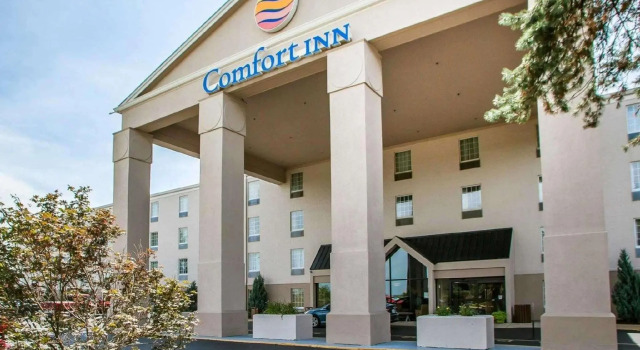 Comfort Inn Conference Center Westport/St. Louis, Boek Hotel Hotels in Missouri met zwembad, Zwembad