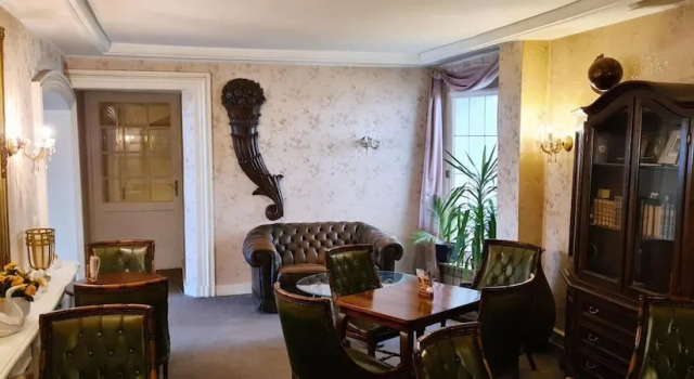 Historisches Hotel zum Schwan, Забронировать Отель Бад-Карлсхафен земля Гессен, рядом с Музей монастыря Хельмарсхаузен