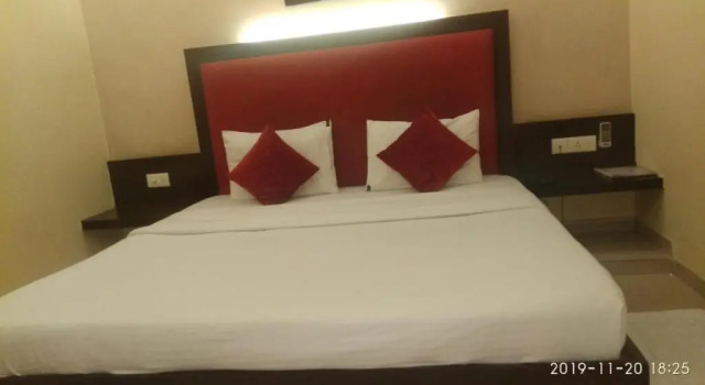Status Club Business Hotel