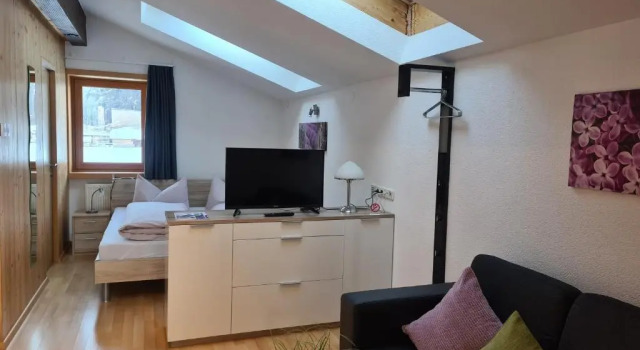 Ferienwohnung Greber Gertraud, Rezerwuj Hotel Hotele w Bregenzerwald z parkingiem, Parking