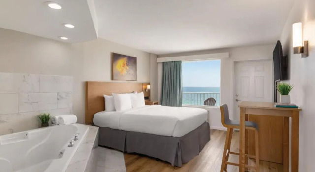 Двухместный номер Radisson Beachfront Hotel - Panama City Beach