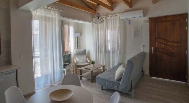 Апартаменты Aelia Apartments
