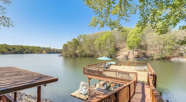 Smith Mountain Lake House w/ 2-story Boat Dock!, Réserver Maison de vacances Moneta Virginie