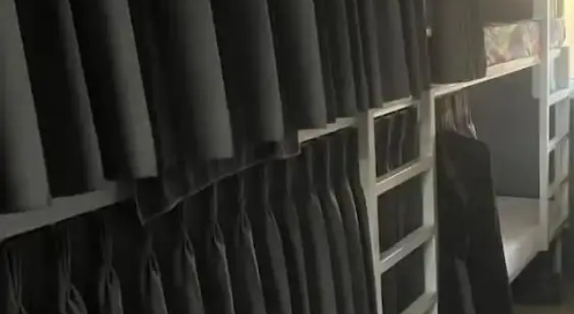 Кровать в общем номере Butlers WDH