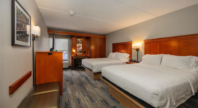Standard Vierer Zimmer Hampton Inn Wheeling