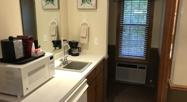 Двухместный номер Standard с частичным видом Bay Breeze Resort