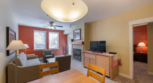 Ground Floor Ski Condo Close to Gondola - Fraser Crossing/Founders Pointe Premium-Rated 3305, Забронировать Апартаменты/квартира Винтер Парк Winter Park - Fraser, рядом с Лыжный подъёмник Iron Horse