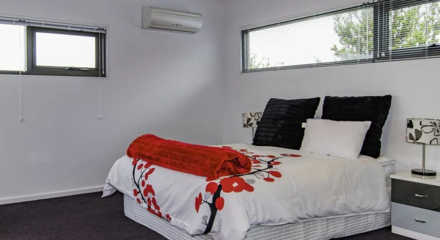 Lakeview 4 Bedroom House, Book Hotel Torquay 