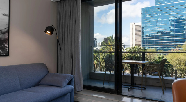Полулюкс с балконом и с видом на горы Radisson Hotel Cape Town Foreshore