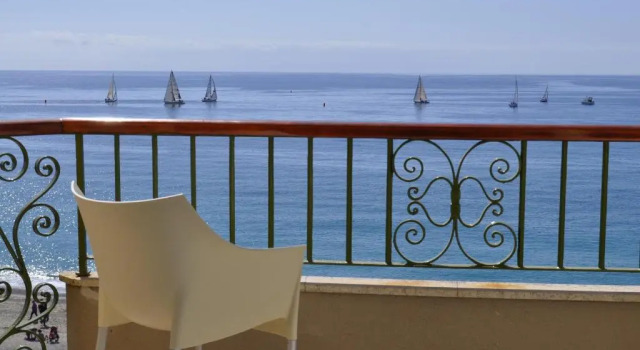 Одноместный номер Standard с балконом и с видом на море Hotel Boncardo