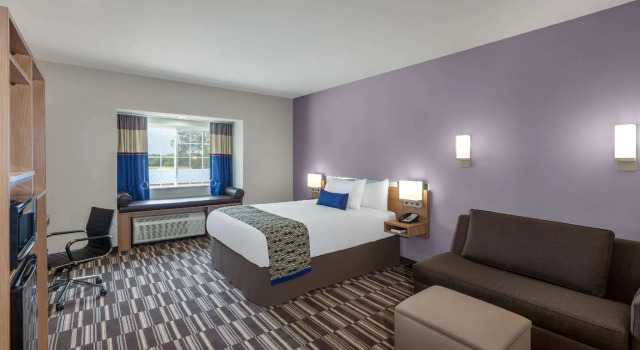 Двухместный номер Microtel Inn & Suites by Wyndham College Station