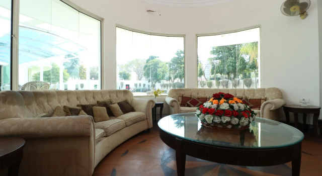 Paul's Wedding House By OYO Rooms