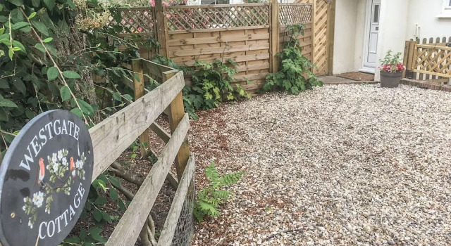 Westgate Cottage, Book Feriehus Hoteller i Sittingbourne med parkering, Parkering