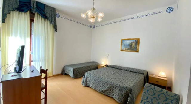 Четырёхместный номер Standard с частичным видом на море Hotel Florida
