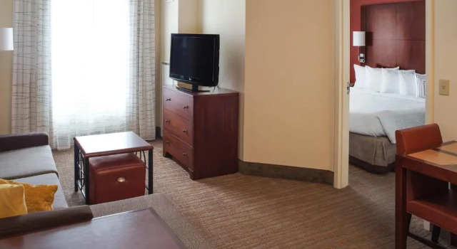 Двухместный люкс c 1 комнатой Residence Inn by Marriott Aberdeen at Ripken Stadium