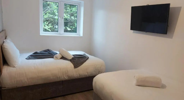 Апартаменты 8 Eyre Square Lane