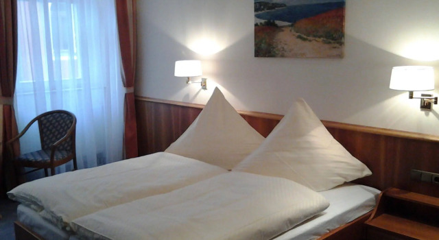 Hotel Goldener Löwe, Buchen Sie Hotel  