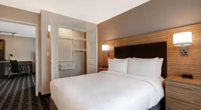 Двухместный люкс TownePlace Suites by Marriott Monroe