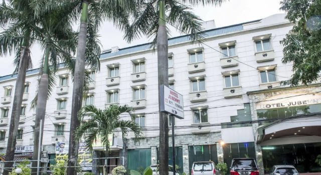 Jusenny Hotel, Buchen Sie Hotel Kebayoran Baru Jakarta, in der Nähe von The Energy Building