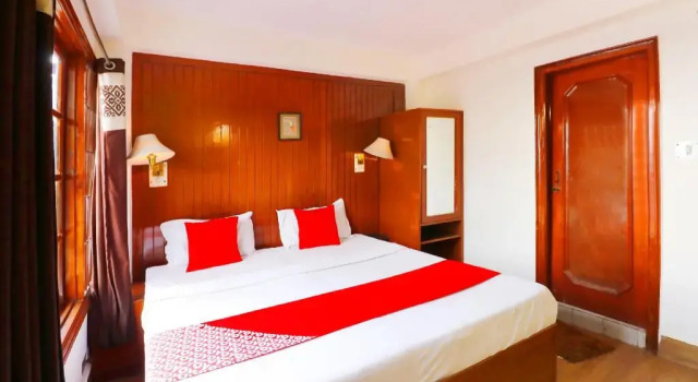 Hotel Woodland by OYO Rooms, Забронировать Отель Отели Шимлы 3 звезды, рядом с Jakhu Temple, 3*