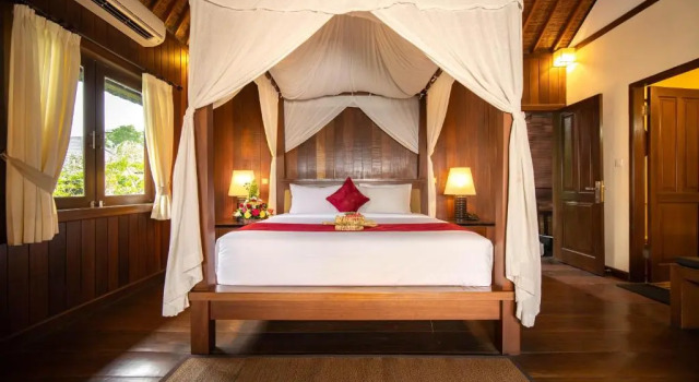 Номер Deluxe с видом на сад Ananda Ubud Resort