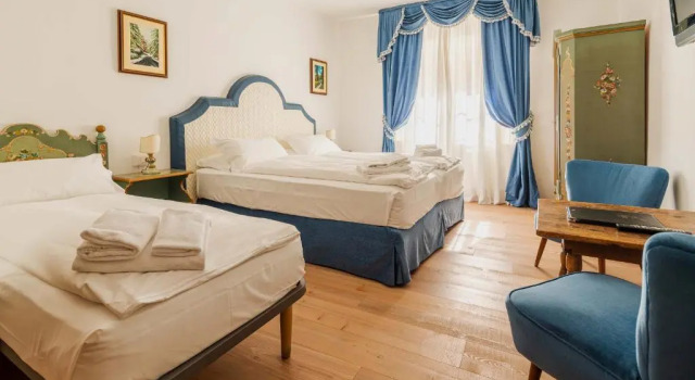 Трёхместный номер Standard Royal Hotel Cortina