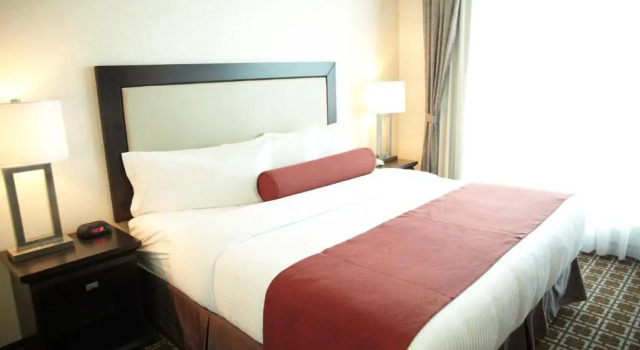 Номер Standard Admiral Inn Mississauga